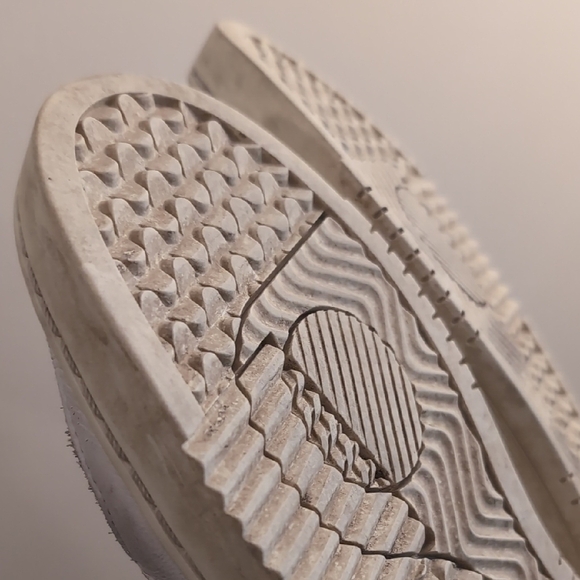 Adidas Supercourt White Leather Sneakers - Picture 10 of 10